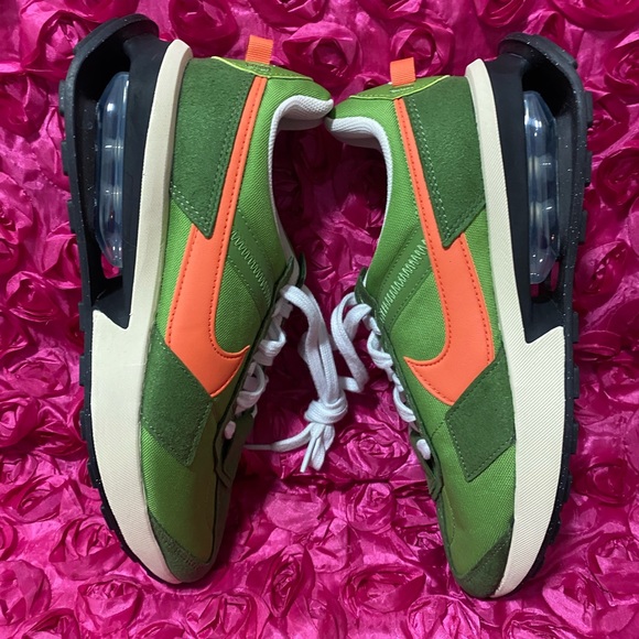 Nike Air Max Pre-Day LX Men's Shoes - Picture 3 of 11